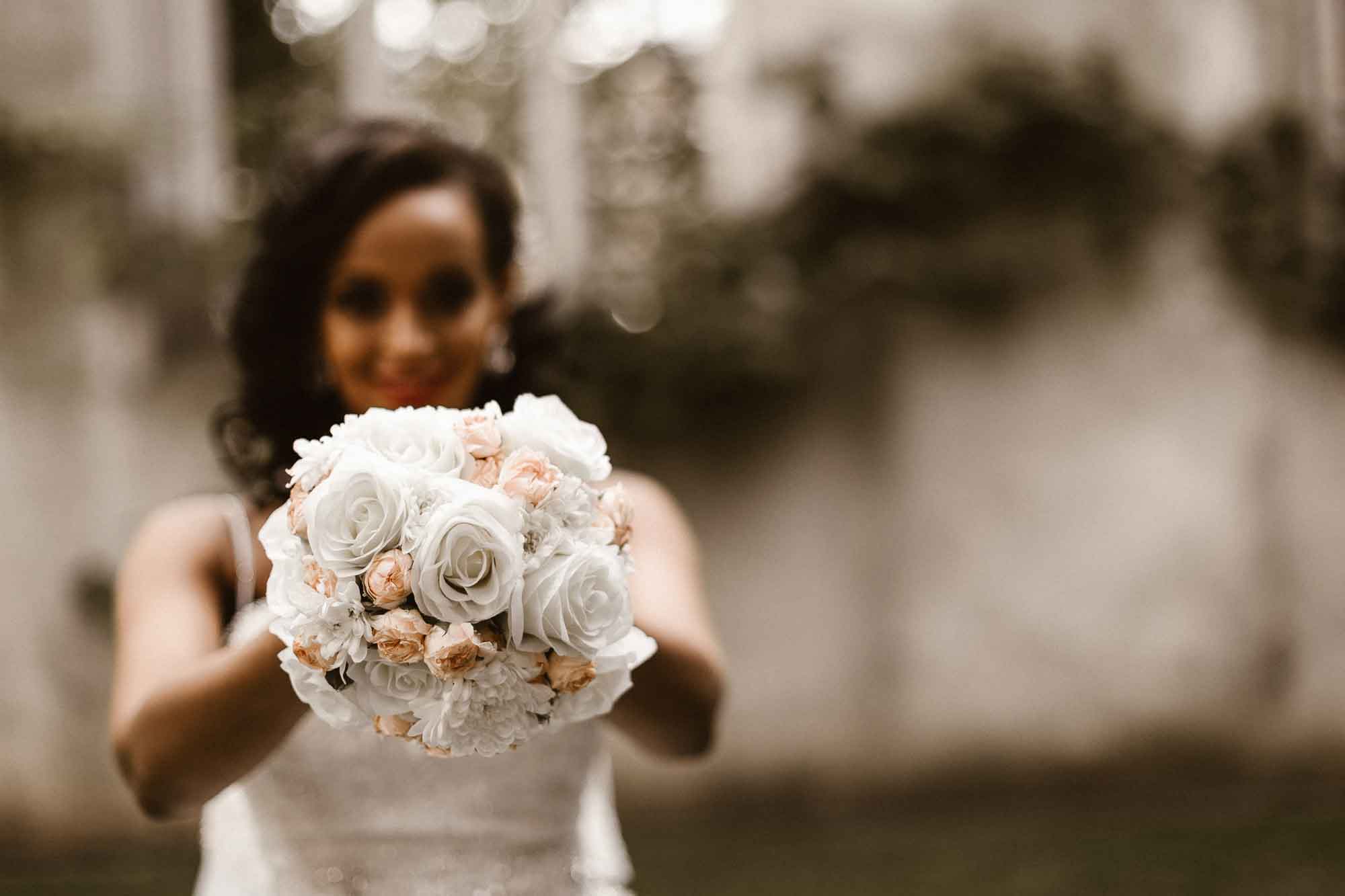 Como jogar o buquê da noiva? A forma mais INCRÍVEL | Aline Tezolin